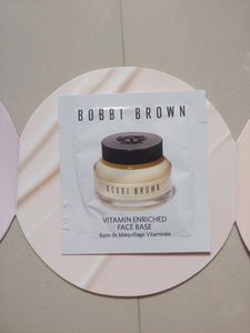 Bobbi Brown Vitamin Enriched Face Base Tipcard