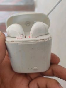 I7 TWS Earbuds With Box Charger