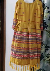 Yellow Design Dress Multiple wear. Size : M