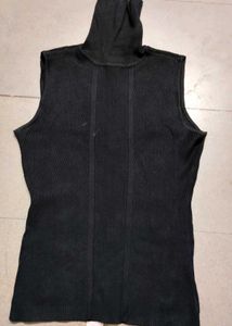 Sleeveless Turtleneck Top