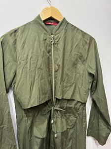 Green Dress Windsheeter
