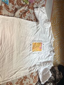 White Graphic Print T-Shirt (size:large)
