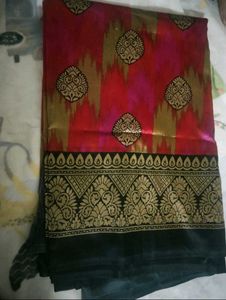 Red &amp; Gold Patterned Saree