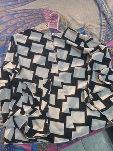 Dressberry Geometric Print Blouse