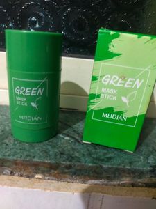 Green Colour Mask For Brightness Of Facemedi