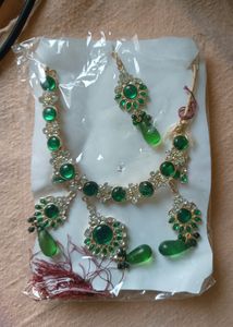 Green beautiful necklace set with maangtika