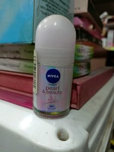 Nivea Underarms Roll On