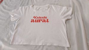 Kaleshi Aurat Graphic Tee
