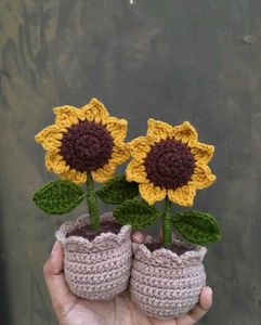 Sunflower Pot