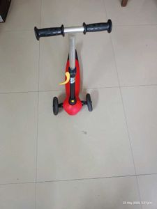 Decathlon Scooter - Kids (Adjustable)