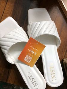 GNIST White Block Heels