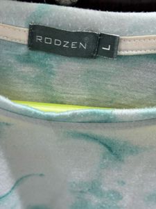 RODZEN Marble Print Tee