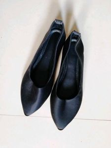 Black Pointed Toe Flats