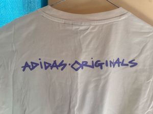 Adidas Originals Tee - L size