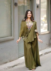 New Stayle Beautiful Pakistani Dress Inpoted Pakis
