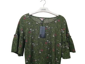 Floral Green Top