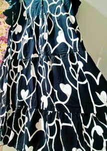 Flairy Black & White A-line Dress With Pockets