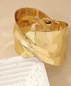 Chunky Gold-Plated Bangle Style Cuff Bracelet🎀