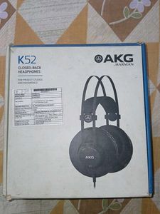 AKG K52 Closed-Back Headphones