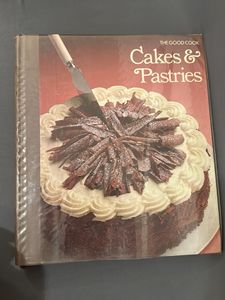 Cakes & Pastries Cookbook