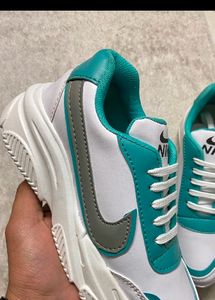 The Women Sneaker New. Negotiable. Grab It Quickly