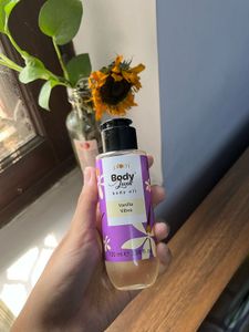 Vanilla Vibes Body Oil by Plum BodyLovin&#39;