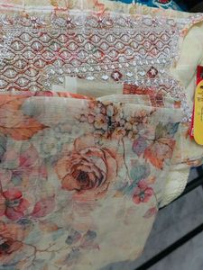 Elegant Embroidered  Kurti Set With Dupatta