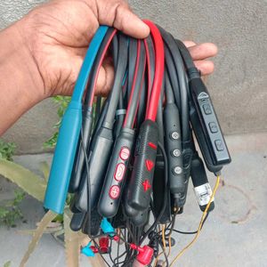 20 Pcs Branded Neckbands (mix Brand)
