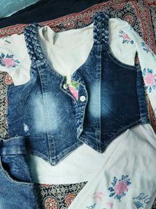Top Skirt And Juccet 3 Pieces Set