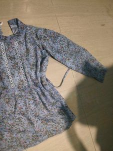 Floral Design Top🪻