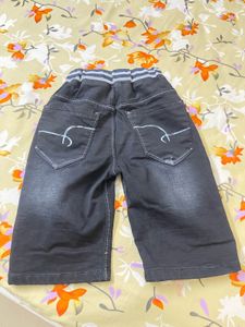 Combo Of Capri With T Shirt For 3-4 Yrs Old Kid