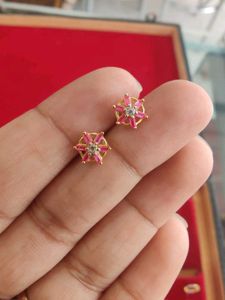 20 K Pure Gold Studs Earings( .650 Mg)