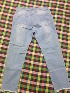Women blue slim fit jeans