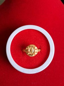 Elegant Gold Ring