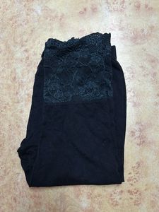 Black Lace Trim Capri Leggings