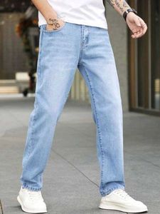 Men's Light Wash Jeans
