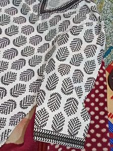 Elegant Geometric Leaf Print Short Kurti