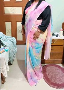 Elegant Tie-Dye Saree