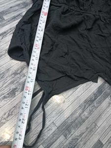 Tank Top Black Girlish Look