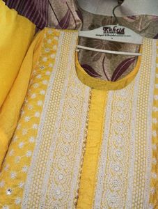 Pilazo Suit With Dupatta