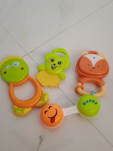 Set Of 4 Rattels