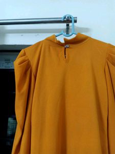 Women&#39;s Orange Top