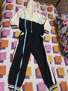 hooded tracksuit for girls
