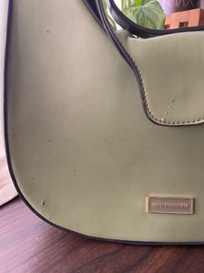 VH Shoulder Bag