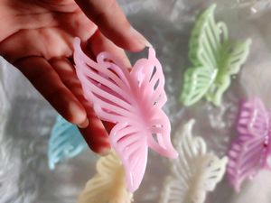 Butterfly Clutcher