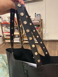 Yelloe Women’s Tote Bag