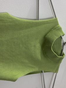 slim fit crop top