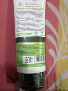 FLAT 40% OFF on MAMAEARTH Charcoal Face Scrub