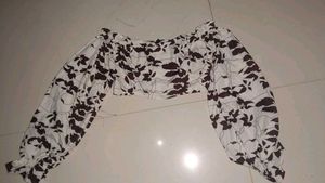 Floral Crop Top with Long Sleeves