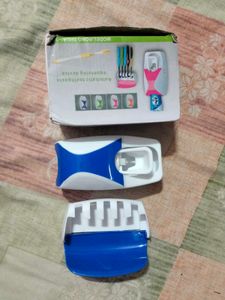 Tooth Paste Dispenser